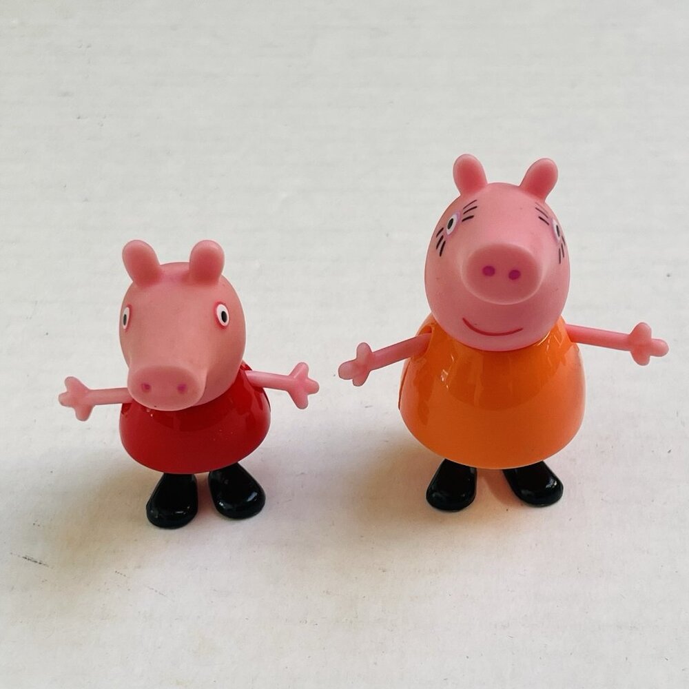 Peppa Pig Deluxe House Replacement Figures Lot of 2